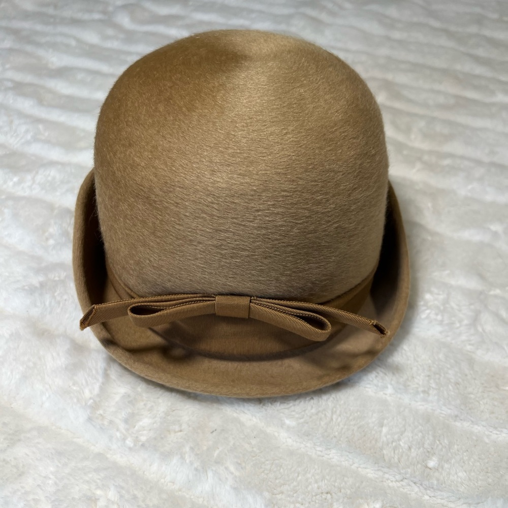 Vintage Mr John Classic Khaki Tan 100% Wool cloche Hat